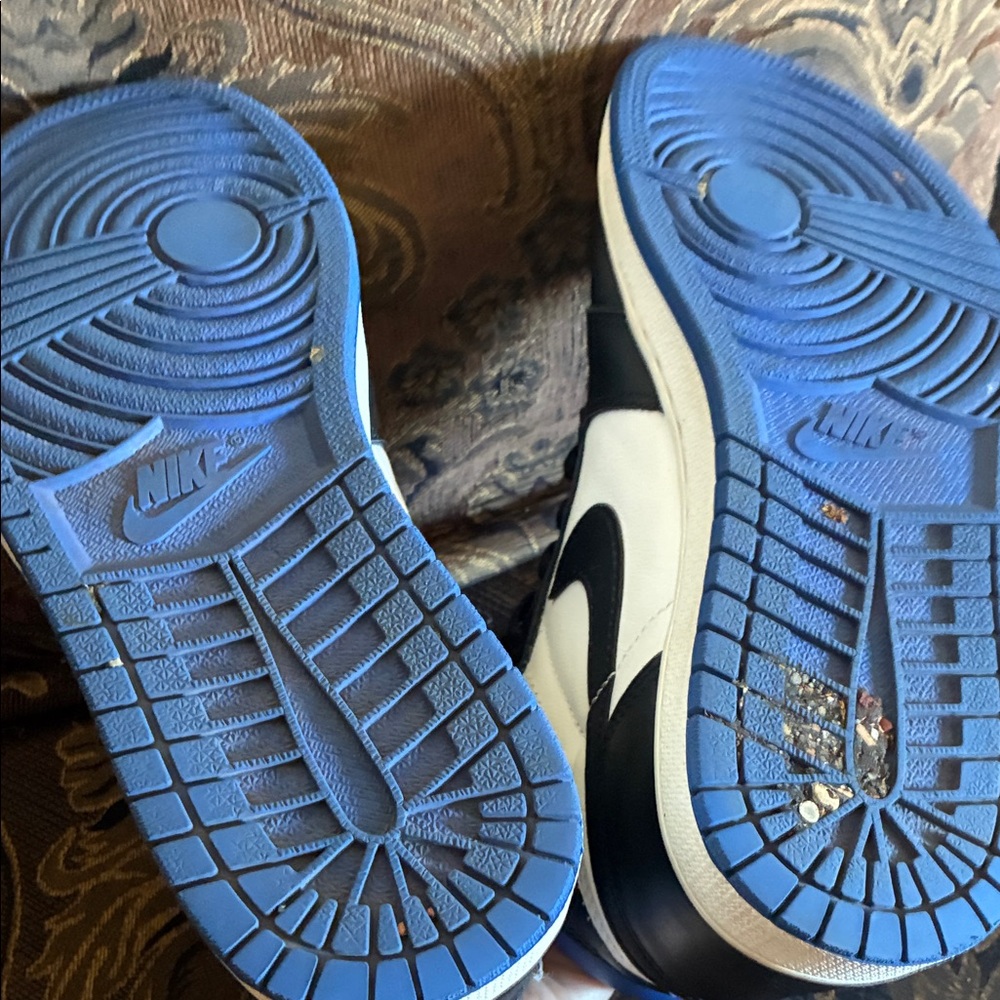 Nike Air Jordan 1 Retro OG High Royal Toe Size 8 Men - Picture 9 of 9